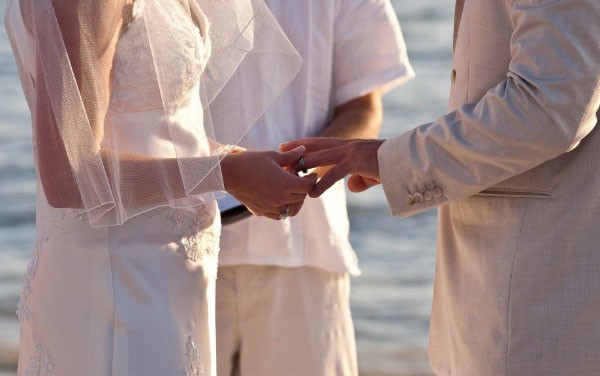 15 Professional Planning Tips to Help You Have a Beautiful Beach Wedding